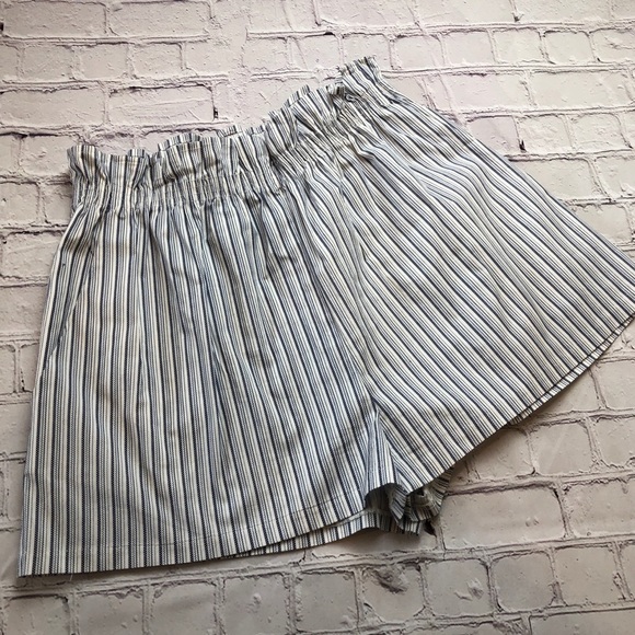 Aqua pinstripe paper bag waist‎ shorts size Large - Picture 1 of 7